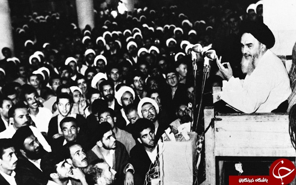 عکس‌های کمتر دیده شده از قیام خونین 15 خرداد 42 را ببینید