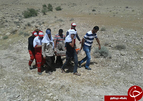 نجات فرد گمشده در کوه های عمادشهر لارستان+تصاویر