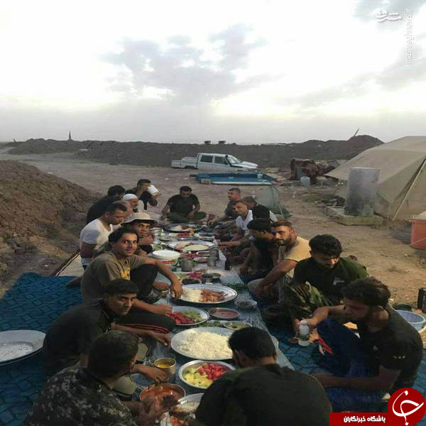 افطاری حشدالشعبی با طعم نبرد با داعش + عکس