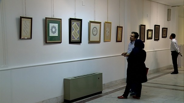 گشایش نمایشگاهی از تابلوهای نقره خط هنرمند تبریزی