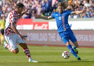 کرواسی صدر جدول را با ایسلند شریک شد/پیروزی پرگل ترکیه و صعود به رتبه سوم