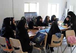 برگزاری کلاسهای فرهنگی، هنری و ادبی در مرکز آموزش صنایع دستی اشکذر