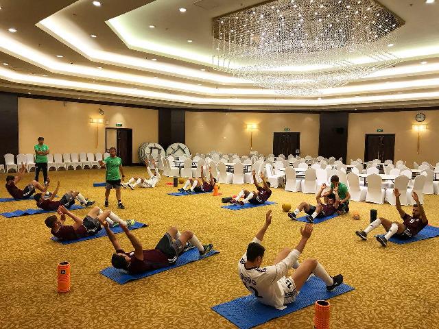 تمرین تیم ملی در هتل محل اقامت/پورعلی گنجی به اردو اضافه شد