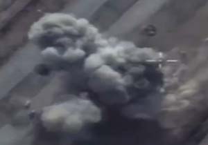 لحظات انهدام تروریست‌های داعش به دست نیروی هوایی روسیه در پالمیرا + فیلم