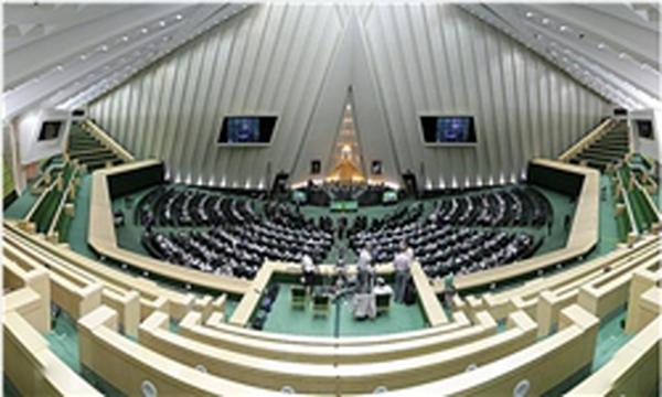 صدا و سیما مکلف به معرفی هنرمندان و آثار صنایع دستی شد