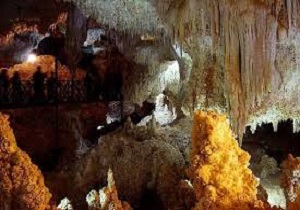 بازدید روزانه بیش از هزار و 500نفر از غار شگفت انگیز جهان