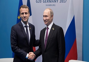مکرون در دیدار با پوتین، بر گسترش همکاری‌های دوجانبه تاکید کرد