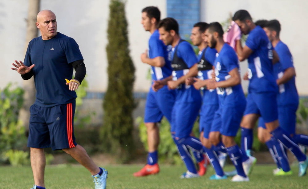مدافع برزيلى استقلال به جمع آبى ها باز مى گردد؟