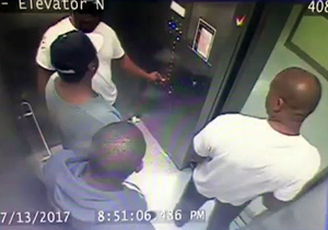 حمله سه مرد به فردی در آسانسور + فیلم