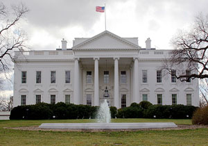 اتخاذ تدابیر امنیتی شدید در پی کشف بسته‌ای مشکوک نزدیک کاخ سفید