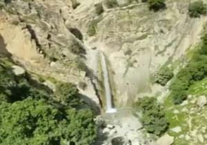 آبشار فوق‌العاده زیبای «چینز» در انجیره + فیلم