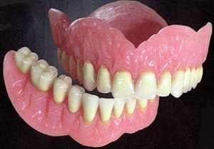 شناسایی مراکز غیرمجاز دندان سازی و ماساژ خانگی در آبیک 
