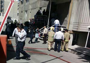 آتش‌سوزی در ساختمان وزارت نفت + فیلم و تصاویر