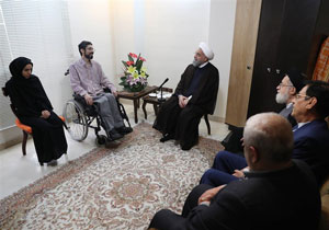 دیدار دکتر روحانی با جانباز قطع نخاع مرتضی رضیعی + فیلم