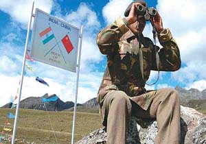 درگیری فیزیکی سربازان هند و چین در مرز دو کشور + فیلم