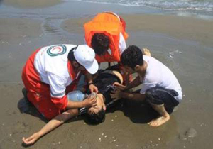 نجات ۳۰ مسافر در سواحل مازندران
