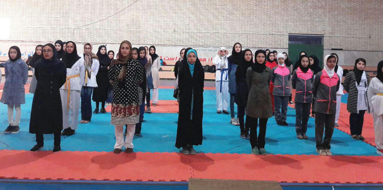 مسابقات تکواندوی قهرمانی نونهالان دختر استان