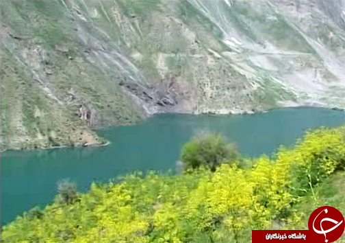 دریاچه گهر نگینی آبی زاگرس در دل کوه های اشترانکوه