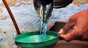 توزیع نفت سفید در روستاهای سخت گذر آستارا