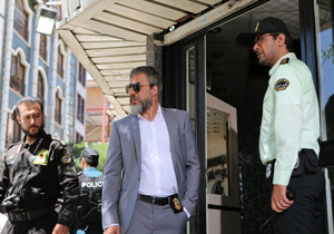 بازدید سردار منتظرالمهدی از پشت صحنه سریال «نوار زرد»