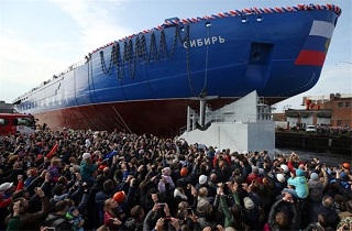 روسیه بزرگ‌ترین کشتی یخ‌شکن اتمی جهان را به آب انداخت+تصاویر