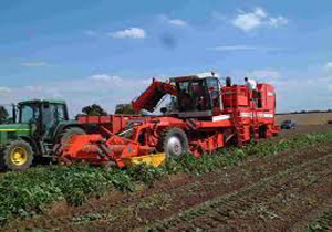 واگذاری 301 دستگاه ماشین آلات کشاورزی در خراسان شمالی