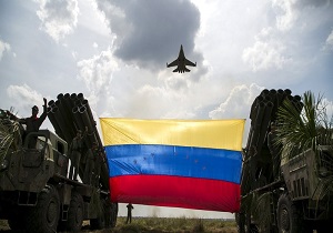 مادورو ارتش ونزوئلا را به حالت آماده‌باش درآورد