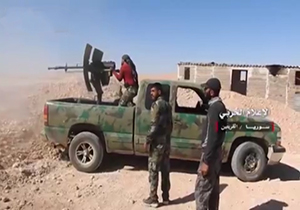 درگیری ارتش سوریه با تروریست‌ها در جنوب شرق حمص + فیلم