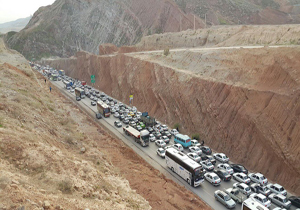 ترافیک در محور ایلام-مهران سنگین است/ وقوع پدیده گرد و خاک در استان های کرمانشاه و خوزستان