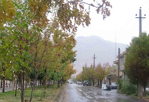 اولین باران پاییزی و خوشحالی مردم استان مرکزی