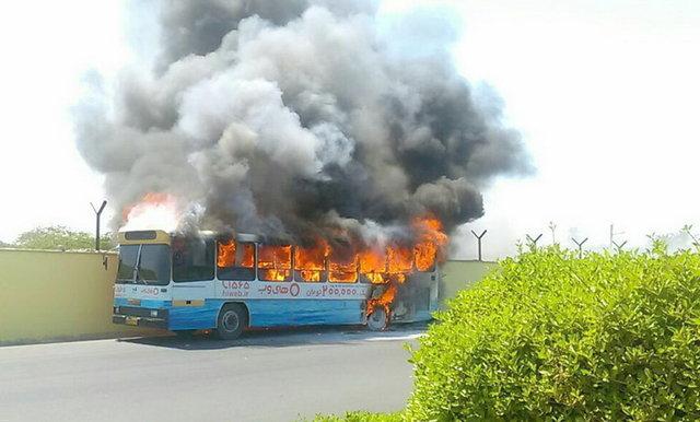 اتوبوس مسافربری تهران – اهواز در آتش محاصره شد