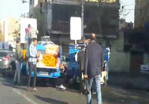 سد معبر وانت‌های میوه‌فروش در خیابان شهرزاد جنوبی + فیلم