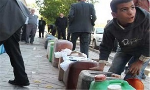 توزیع سوخت در مناطق زلزله زده کرمانشاه
