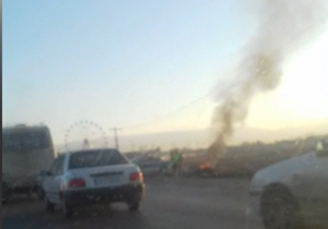 سوزاندن زباله‌ها در حاشیه جاده مرودشت + فیلم