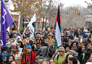 اعتراض بومیان آمریکا در روز شکرگزاری + فیلم