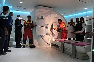بلعیده شدن  وزنه 2 کیلویی توسط دستگاه MRI+عکس