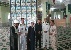 بازدید رئیس اداره عقیدتی سیاسی نیروی دریایی ارتش جمهوری اسلامی ایران از مناطق جنگی