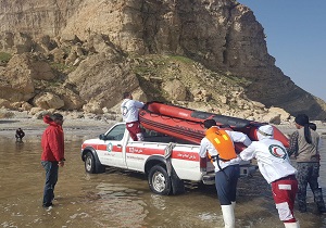 نجات ۳ نفر مفقودی دریاچه ارومیه توسط امدادگران آذربایجان غربی
