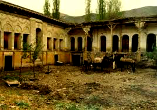دو خانه با دو سرنوشت در مازندران