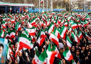 نگاهی به دستاورد‌های اقتصاد ایران در دوران پس از انقلاب اسلامی