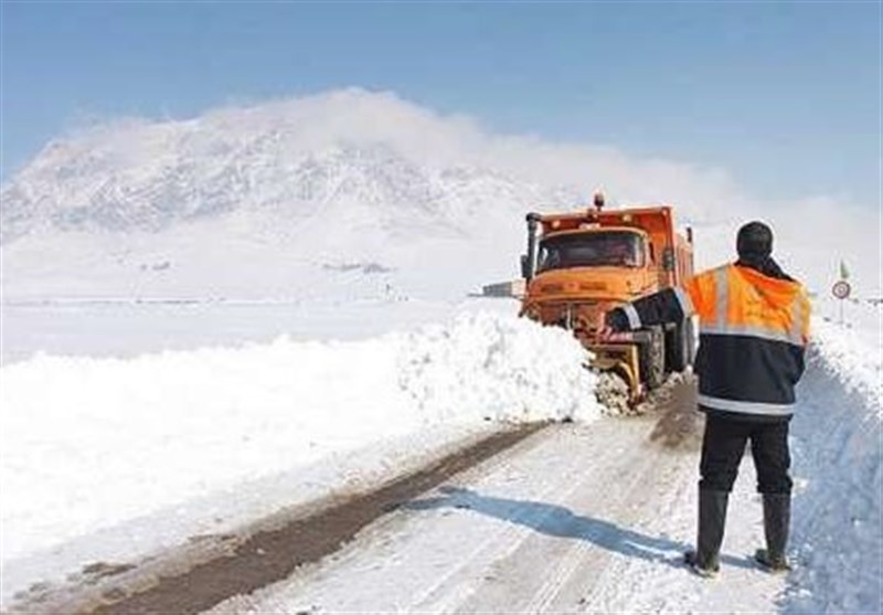 باز بودن تمامی راه های مواصلاتی کهگیلویه وبویراحمد/ تردد در جاده های برف گیر با کمک زنجیر چرخ امکان پذیر است