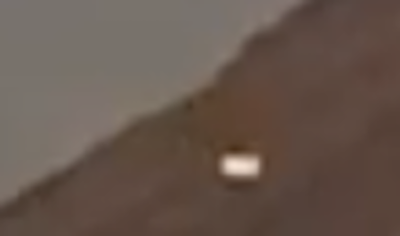 پرسه عجیب یوفو بر فراز کوه آتشفشانی! + فیلم//