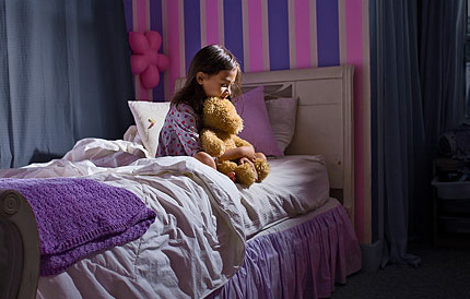 علت بی‌خوابی‌های شبانه کودکان چیست؟
