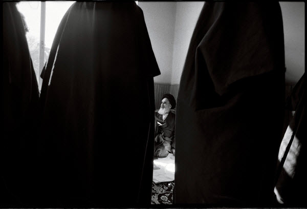 تصاویری از دیدارهای مردمی با امام خمینی(ره) پس از بازگشت به وطن+عکس