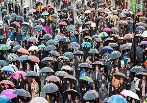 جشن چهل سالگی انقلاب با هوای بارانی در سمنان