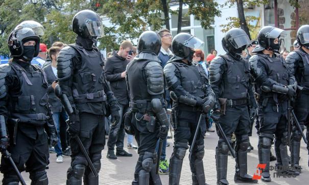 مظلوم نمایی پلیس فرانسه مقابل معترضان جلیقه زرد +فیلم