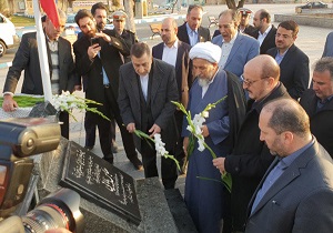 وزیر دادگستری به شهدای قزوین ادای احترام کرد