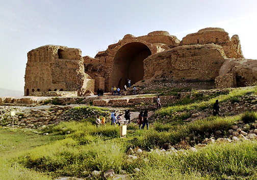 سفری به پایتخت تاریخ تمدن ایران/فیروزآباد مقصدی جذاب برای سفر‌های نوروزی