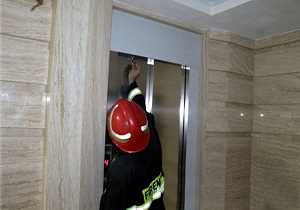 برگزاری دوره رهاسازی آسانسور به صورت تئوری و عملی برای آتش نشانان سنندجی