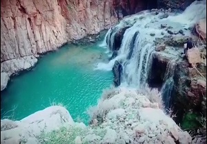 آبشار زیبا در دل طبیعت روستای 